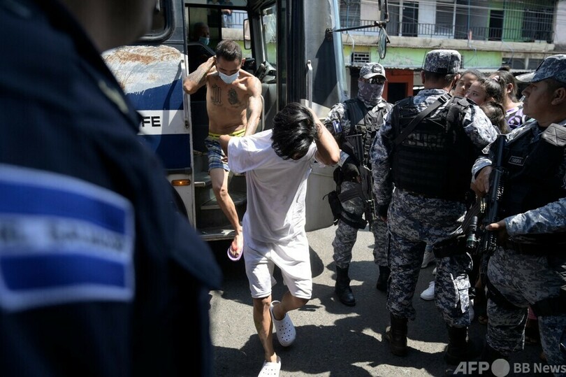 15日間で「ギャング構成員」9000人逮捕 エルサルバドル