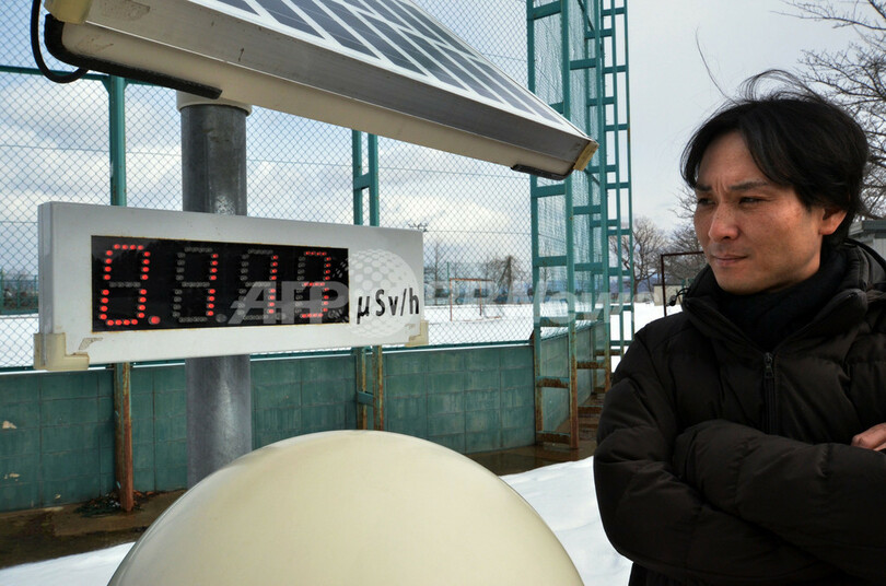 震災による原発事故から2年、いまだ福島を覆う放射能の影