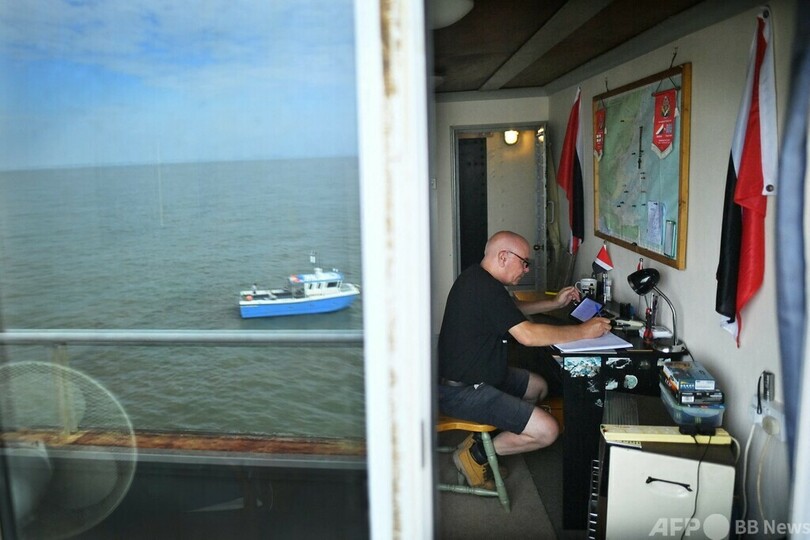 英政府に逆らう小さな「独立国家」 海の上のシーランド公国を訪ねて