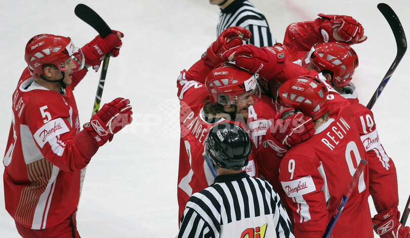 <アイスホッケー 世界選手権大会2007>デンマーク ウクライナに競り勝ち今大会初勝利を挙げる ロシア 写真7枚 国際ニュース:AFPBB