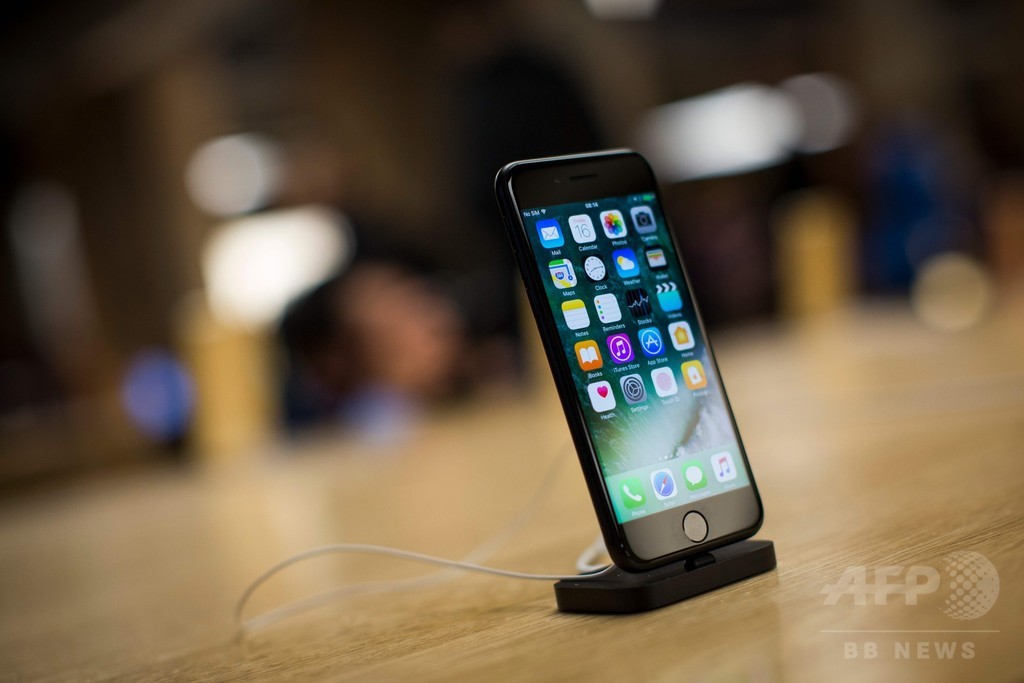 iPhoneに「計画的陳腐化」の疑い 仏検察が調査開始 iPhoneに「計画的陳腐化」の疑い 仏検察が調査開始