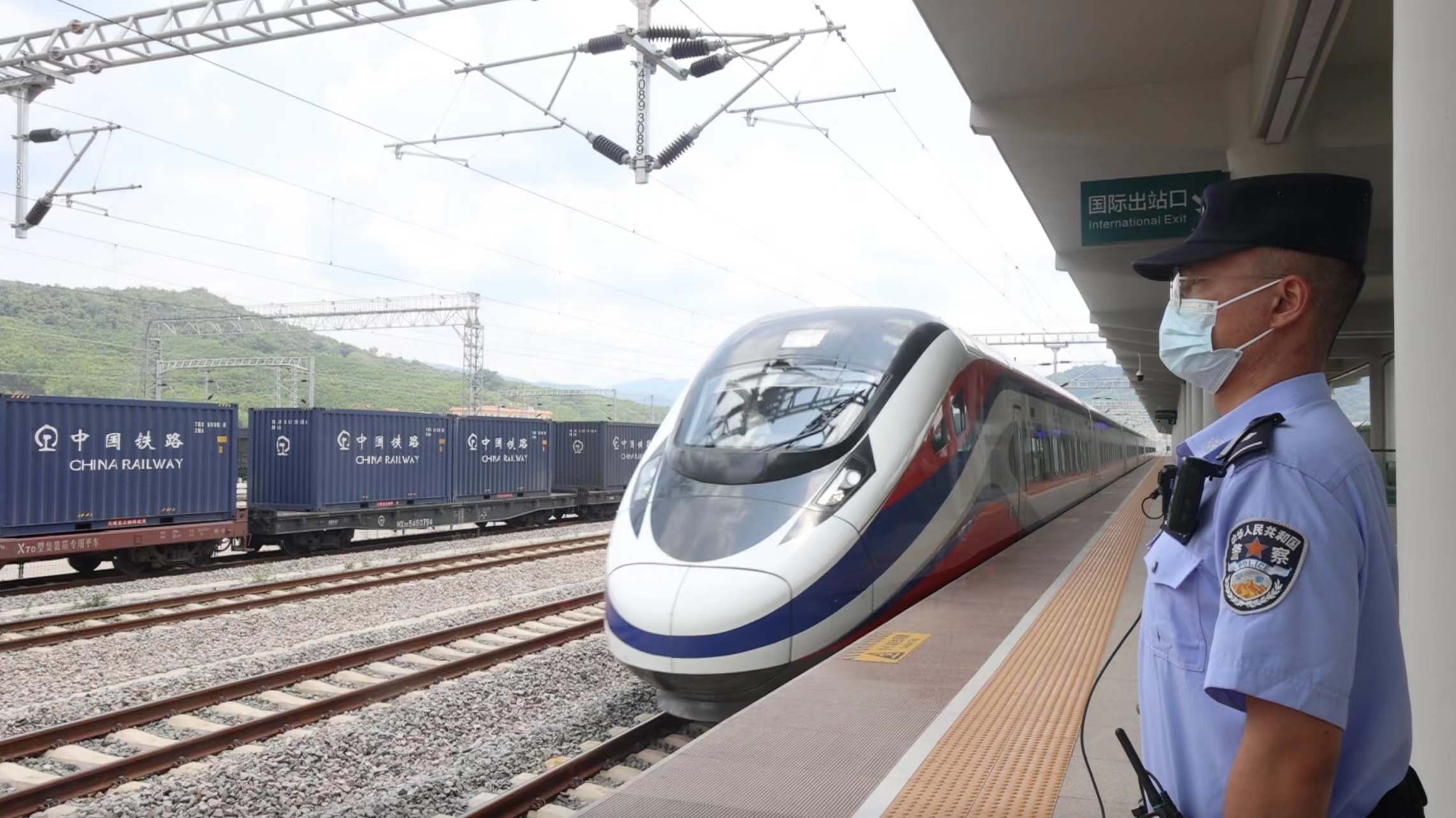中国ラオス鉄道がダイヤ改正、全区間の所要時間64分短縮 写真1枚 国際ニュース:AFPBB News