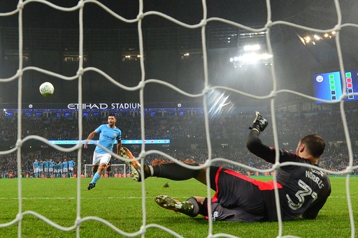 ブラボの活躍でシティがpk戦制す マンuやアーセナルも4回戦突破 Efl杯 写真8枚 国際ニュース Afpbb News