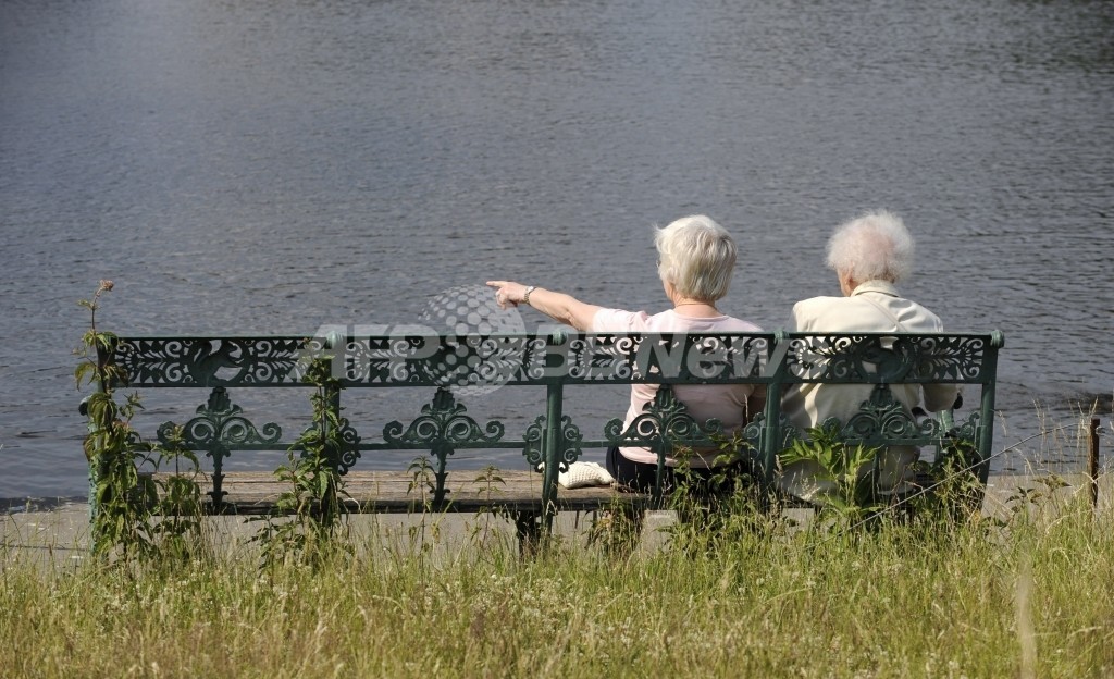 105歳の英国人女性、長寿の秘訣は独身生活 105歳の英国人女性、長寿の秘訣は独身生活