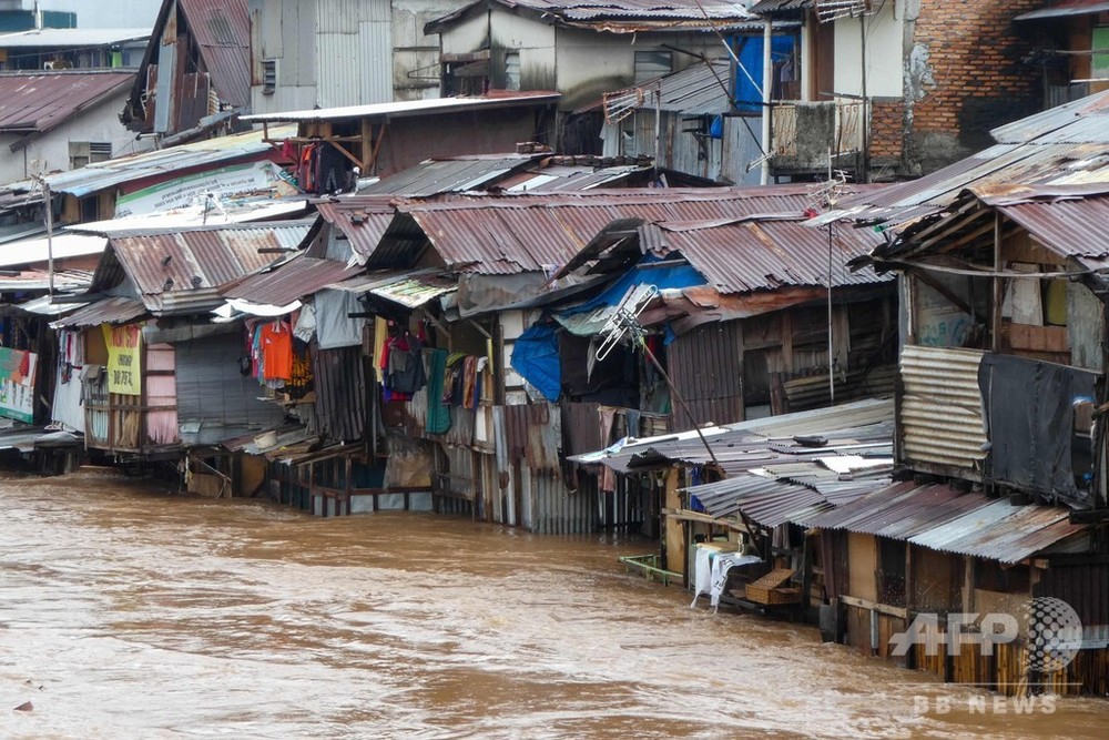 インドネシア首都で豪雨による洪水 先月に続き 写真14枚 国際ニュース Afpbb News