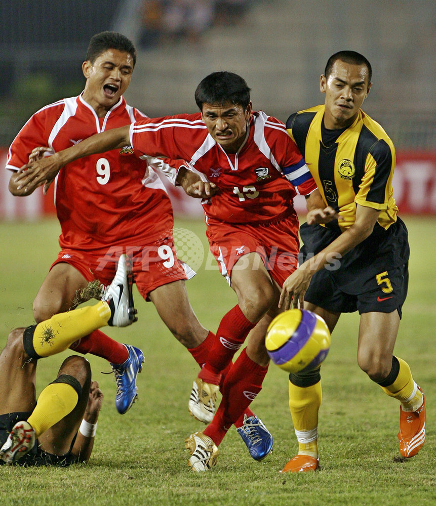 ＜サッカー ASEANチャンピオンシップ＞タイ マレーシアを降しグループ2勝目 シンガポール 写真10枚 国際ニュース：AFPBB News
