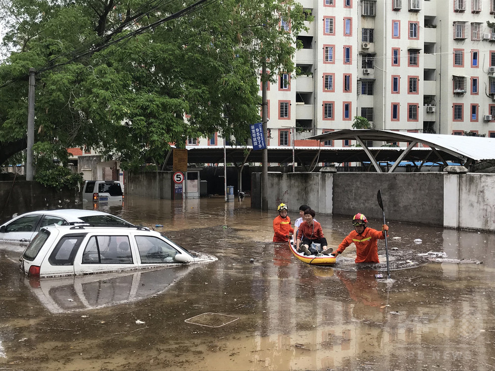 アモイ市で豪雨被害 道路など深刻な浸水 写真8枚 国際ニュース:AFPBB News