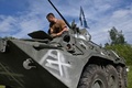 ウクライナ北部で取材に応じたロシア反政権派「ロシア義勇軍団」の戦闘員（2023年5月24日撮影）。(c)SERGEY BOBOK / AFP