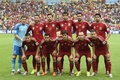 サッカーW杯ブラジル大会（2014 World Cup）グループB、スペイン対チリ。試合前の写真撮影に臨むスペインの選手（2014年6月18日撮影）。(c)AFP/LLUIS GENE