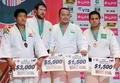 柔道、グランドスラム東京大会（Grand Slam Tokyo 2011）は11日、最終日の男女5階級が行われ、日本勢は3階級で優勝した。

男子100キロ超級の表彰式に臨む（左から）2位に入った韓国のチョ・グハン（Cho Guham）、優勝したロシアのアレクサンダー・ミハイリン（Alexander Mikhaylin）、3位に入ったブラジルのアブドゥロ・タングリエフ（Abdulllo Tangriev）とウズベキスタンのラファエル・シルバ（Rafael Silva、2011年12月11日撮影）。(c)AFP/Toru YAMANAKA