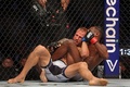総合格闘技イベント「UFC 280」、世界バンタム級タイトルマッチ。対戦するTJ・ディラショー（手前）とアルジャメイン・スターリング（2022年10月22日撮影）。(c)Giuseppe CACACE/ AFP