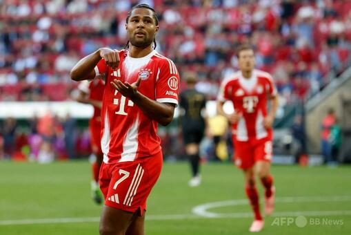 バイエルン開幕2連勝、堂安2G1Aの活躍でフランクフルト快勝 写真8枚