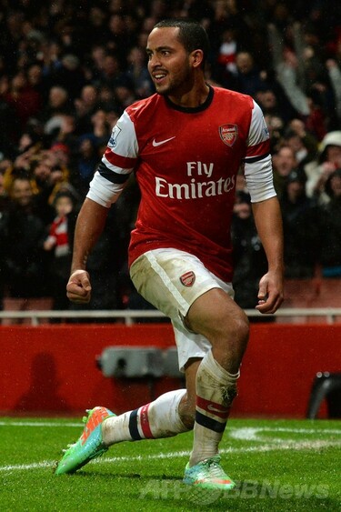 アーセナルのウォルコットが今季絶望、W杯も欠場へ 写真2枚 国際