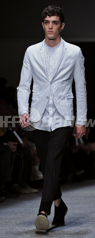 11年春夏ミラノ メンズコレクション ニール バレット 新作を発表 写真26枚 ファッション ニュースならmode Press Powered By Afpbb News