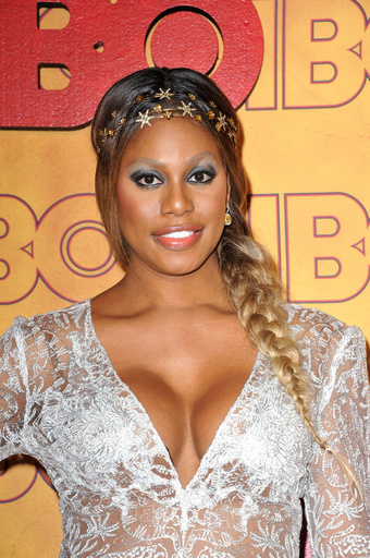 ラバーン・コックスのエミー賞ドレス、「息をのむ美しさ」