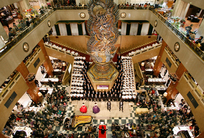 年末恒例、デパートで第九演奏会