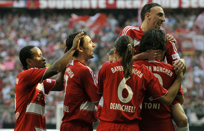 バイエルン・ミュンヘン 4得点を挙げてフランクフルトに快勝