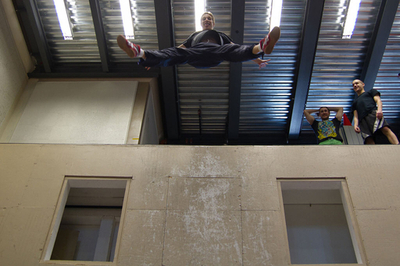 サーカスの街から新スポーツ、「ウォール・トランポリン」 カナダ