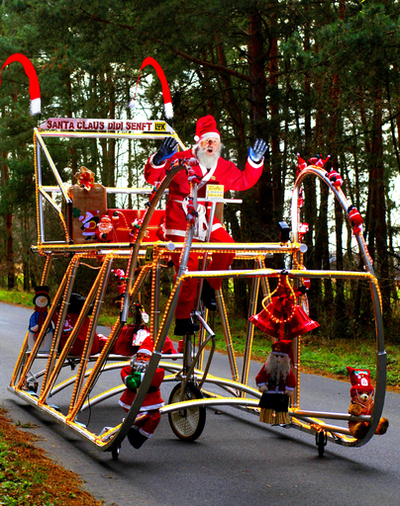 名物自転車おじさん、新作はクリスマス仕様
