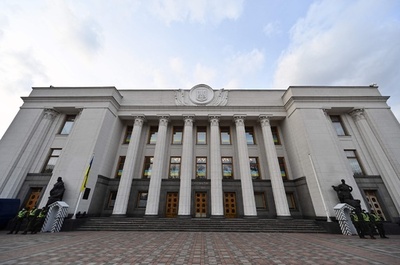 ウクライナ、国家非常事態を宣言 ロシア侵攻に備え