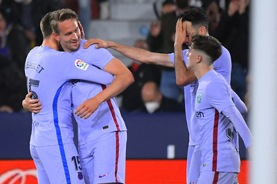 バルサが打ち合いに勝利、L・デ・ヨングが終了間際に決勝弾