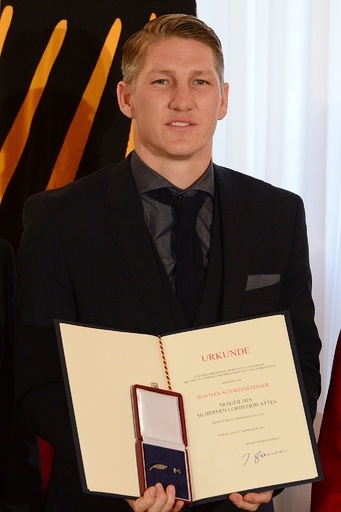 シュバインシュタイガー、バイエルンの全体練習に合流