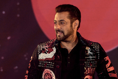 印俳優サルマーン・カーンさん、ヘビに2度かまれるも無事