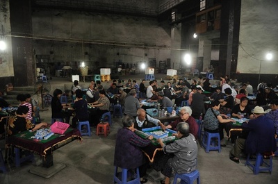 集団活動の制限解除、雀荘やネットカフェの再開可能に 中国・四川省