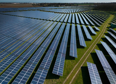 オーストラリア、世界最大の太陽光発電ハブ計画を承認