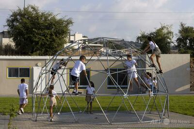 イスラエル、児童の小学校内での携帯電話使用を禁止