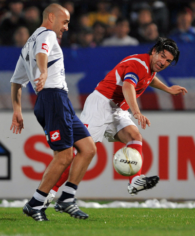 元チリ代表サラスの引退記念試合