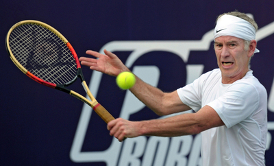 バンコクでのエキシビションマッチにマッケンロー氏とボルグ氏が登場