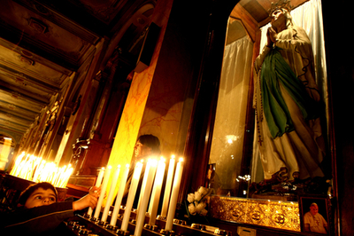 イブに輝くキャンドル　イスタンブール