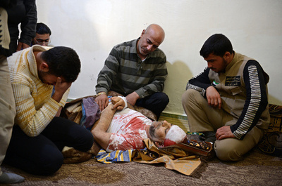 シリア中部で自動車爆弾攻撃、政権側50人が死亡