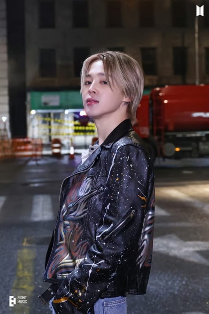 (c)STARNEWS