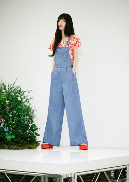  写真提供＝「GUESS」　(c)STARNEWS 