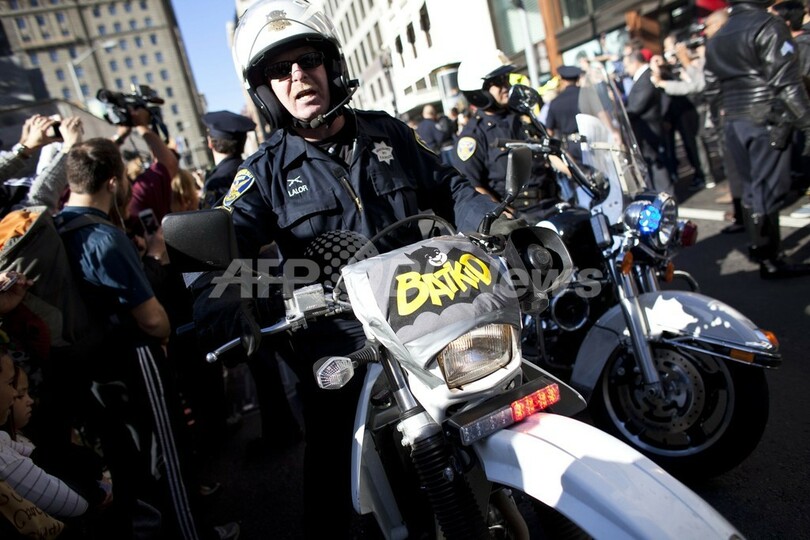 白血病の少年が「バットキッド」に、夢をかなえて大活躍