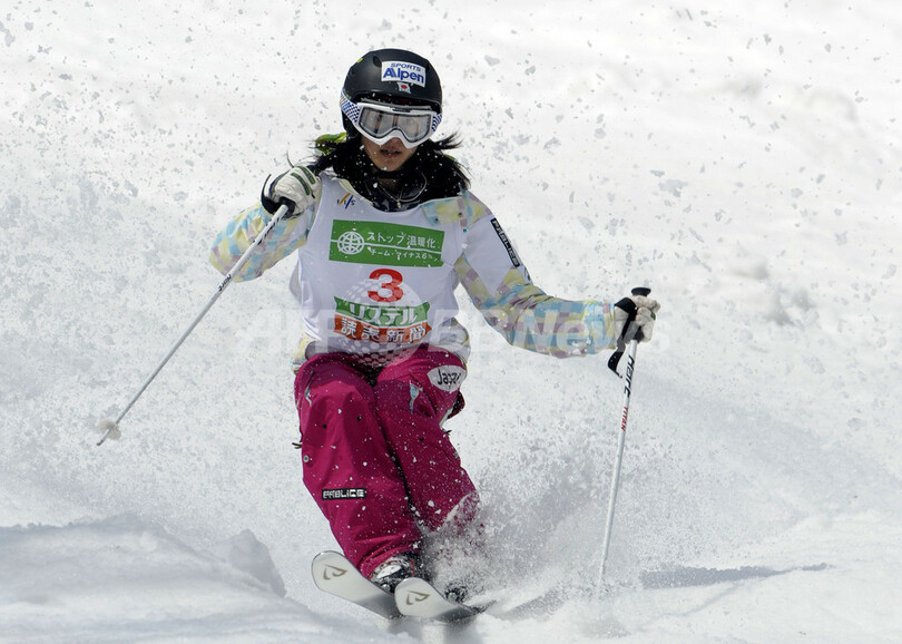 上村愛子 女子モーグルで初優勝、フリースタイルスキー世界選手権