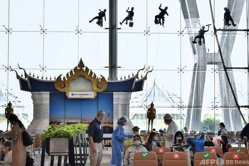 タイ、外国人観光客の隔離免除を一時停止 オミクロン株対策で