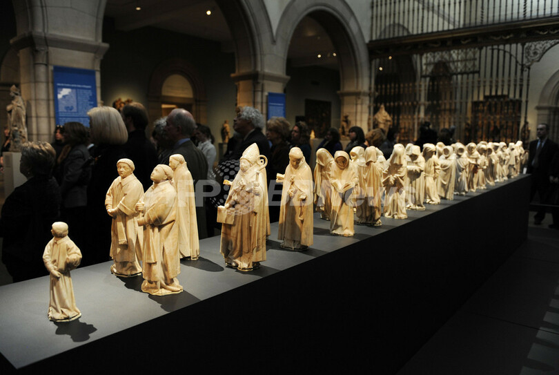 15世紀のフランスの彫像、ニューヨークへ