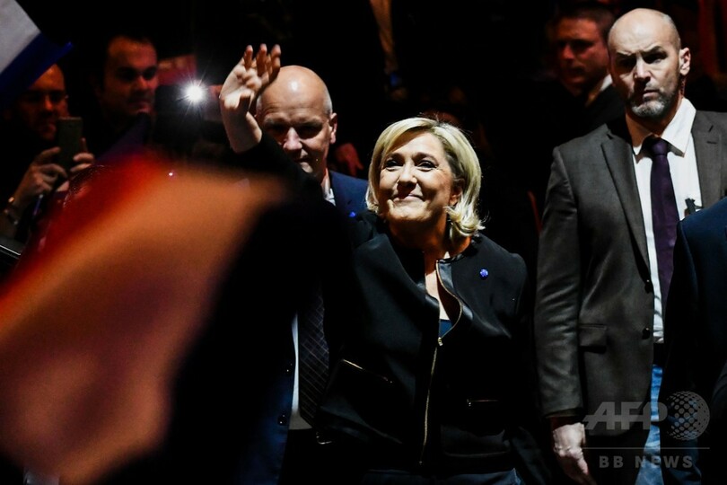 仏極右ルペン氏「フランス第一」旗印に 大統領選へ決起集会