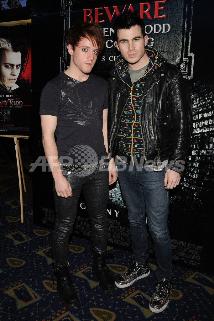 ジョニー・デップ 映画『スウィーニー・トッド』の上映会に多くのミュージシャンが出席