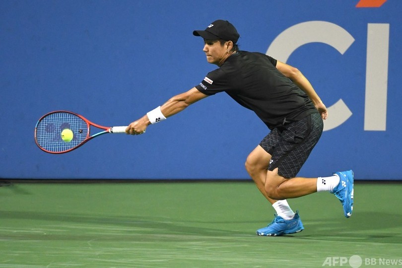 西岡は負傷で途中棄権 シティOP初戦敗退