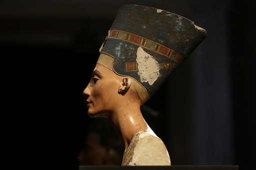ネフェルティティ像発掘100周年、ベルリンで特別展 写真11枚 国際