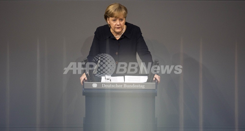 メルケル独首相、「欧州は財政統合に向かう」 議会演説 メルケル独首相、「欧州は財政統合に向かう」 議会演説