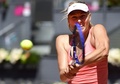 テニス、マドリード・オープン、女子シングルス3回戦。リターンを狙うマリア・シャラポワ（2015年5月6日撮影）。(c)AFP/GERARD JULIEN