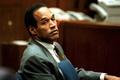 殺人事件の公開法廷に臨むO・J・シンプソン被告（当時、1994年12月8日撮影）。(c)AFP 