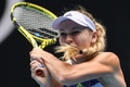 全豪オープンテニス、女子シングルス3回戦。リターンを打つキャロライン・ウォズニアッキ（2020年1月24日撮影）。(c)Greg Wood / AFP