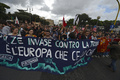 イタリア・ローマ（Rome）で緊縮政策に抗議するデモに参加する人々（2012年10月27日撮影）。(c)AFP/FILIPPO MONTEFORTE