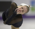 世界フィギュアスケート選手権（ISU World Figure Skating Championships 2013）は16日、カナダ・オンタリオ（Ontario）州ロンドン（London）のバドワイザー・ガーデンズ（Budweiser Gardens）で女子シングル・フリースケーティング（FS）が行われ、韓国の金妍児（Yu-Na Kim、キム・ヨナ）が合計218.31点で優勝を飾った。

演技に臨むカロリーナ・コストナー（Carolina Kostner、2013年3月16日撮影）。(c)AFP/Brendan SMIALOWSKI